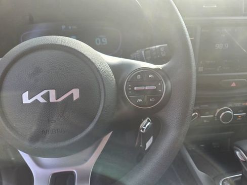 Used 2025 Kia Soul LX FWD image 15