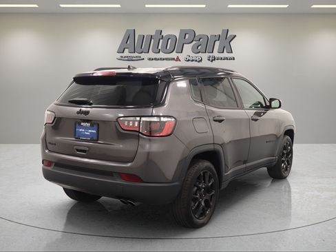 Certified 2022 Jeep Compass Latitude AWD/4WD image 9