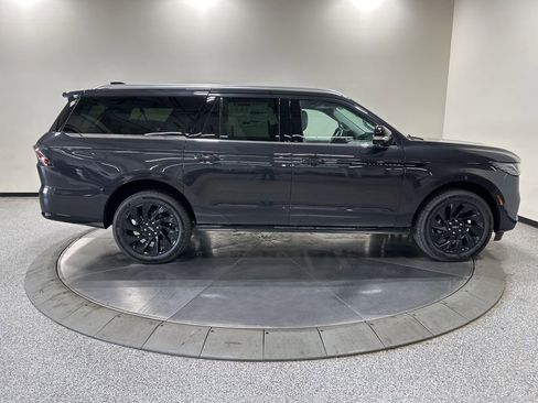 New 2026 Lincoln Navigator L Black Label AWD/4WD image 5