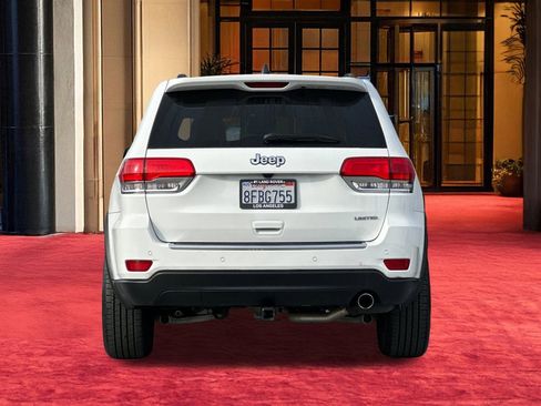 Used 2018 Jeep Grand Cherokee Limited image 11