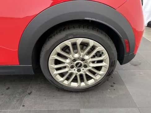 Certified 2025 MINI Cooper 2-Door Hardtop image 25