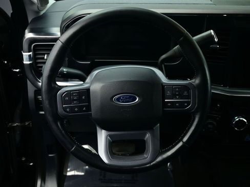 Used 2023 Ford F250 Lariat w/ Sport Appearance Package image 4