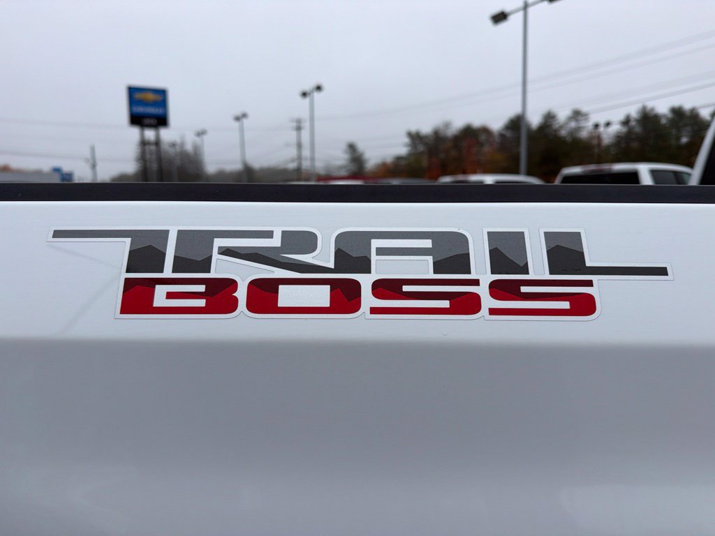 Used 2023 Chevrolet Silverado 1500 Custom Trail Boss AWD/4WD image 9