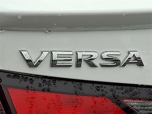 New 2025 Nissan Versa SR w/ Trunk Package image 11