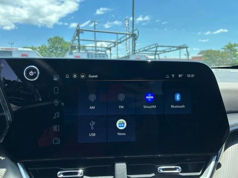 New 2026 Chevrolet Equinox LT w/ Convenience Package II FWD image 26