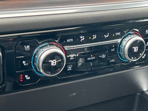 Used 2024 GMC Sierra 1500 SLT w/ SLT Premium Plus Package image 28