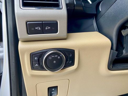 Used 2017 Ford F150 Lariat w/ Equipment Group 501A Mid image 26