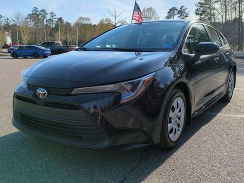 Used 2026 Toyota Corolla LE image 8