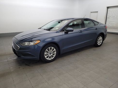 Used 2018 Ford Fusion S image 2