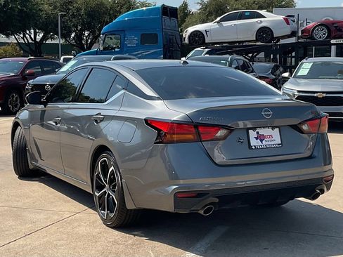 Used 2024 Nissan Altima 2.5 SR FWD image 6