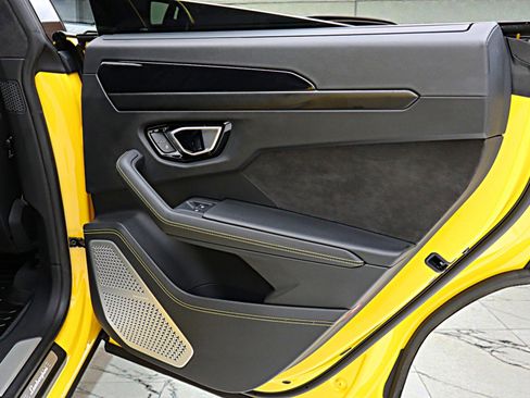 Used 2022 Lamborghini Urus /SELEZIONE PRE-OWNED CERTIFIED image 51