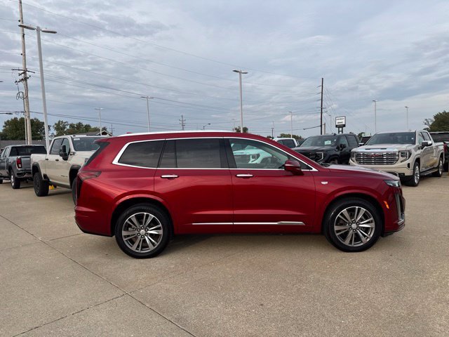 Used 2021 Cadillac XT6 Premium Luxury w/ LPO, Floor Liner Package AWD/4WD image 8