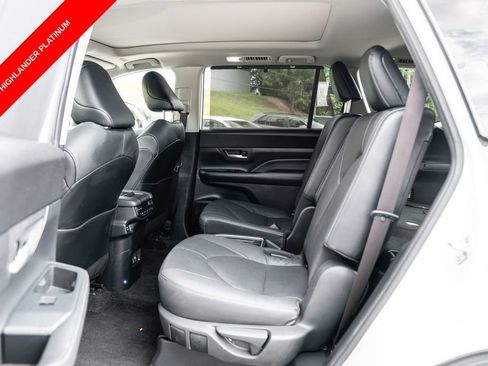 Certified 2024 Toyota Grand Highlander AWD image 28