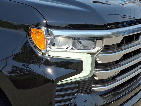 Certified 2026 Chevrolet Silverado 1500 High Country AWD/4WD image 9