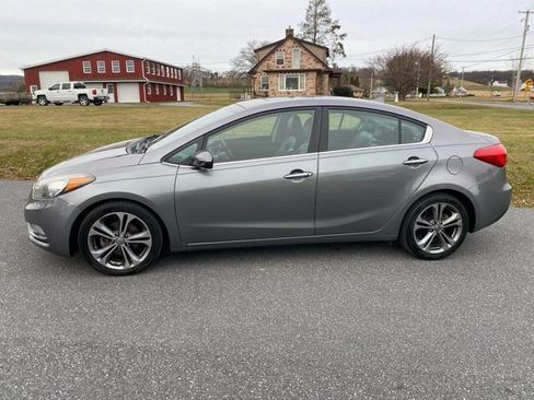 Used 2015 Kia Forte EX w/ Premium Package image 2