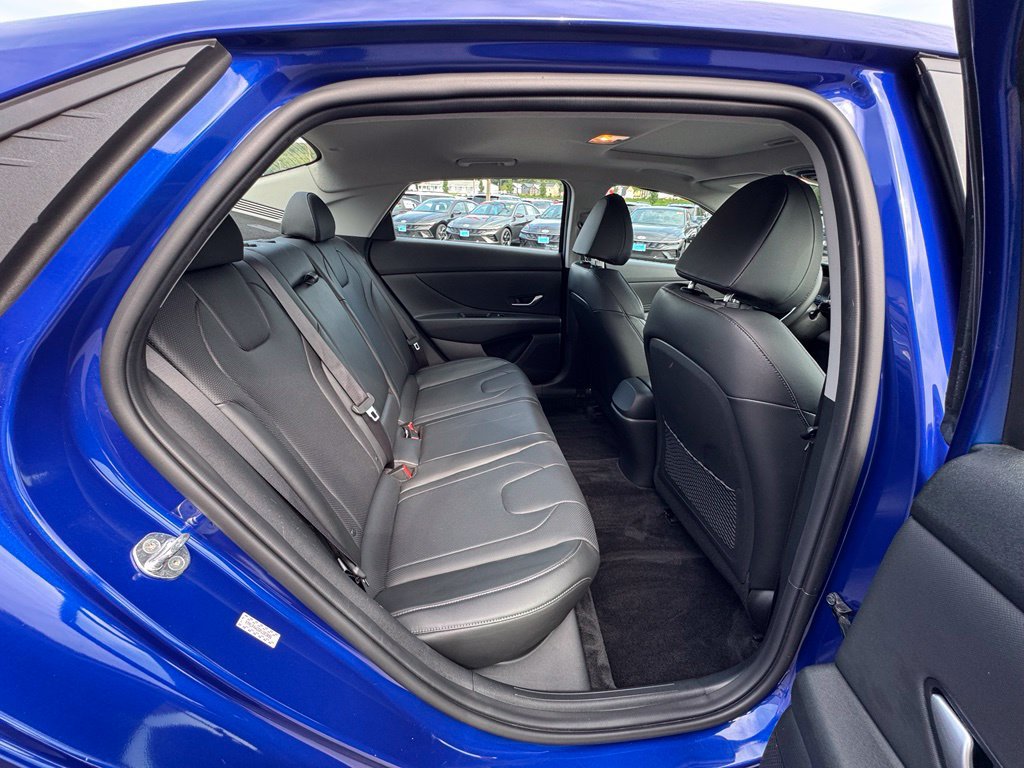 Used 2023 Hyundai Elantra Limited FWD image 19