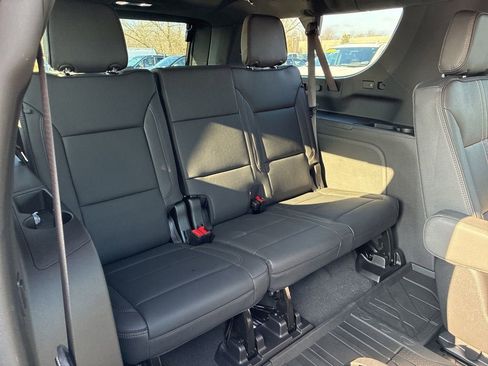 New 2026 Chevrolet Suburban High Country image 33