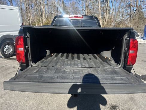 Used 2021 Chevrolet Colorado LT w/ Luxury Package image 17