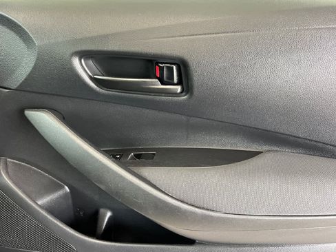 Used 2022 Toyota Corolla LE image 17