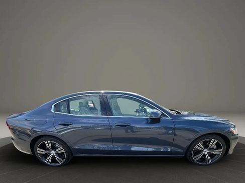 Used 2022 Volvo S60 T8 Inscription w/ Climate Package AWD/4WD image 4