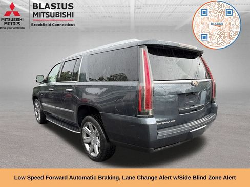Used 2019 Cadillac Escalade ESV Luxury AWD/4WD image 21