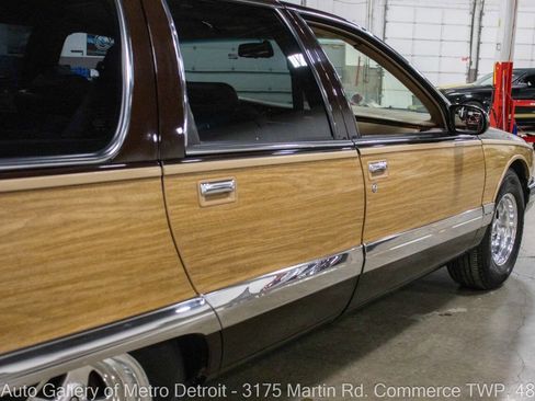 Used 1996 Buick Roadmaster Estate image 23