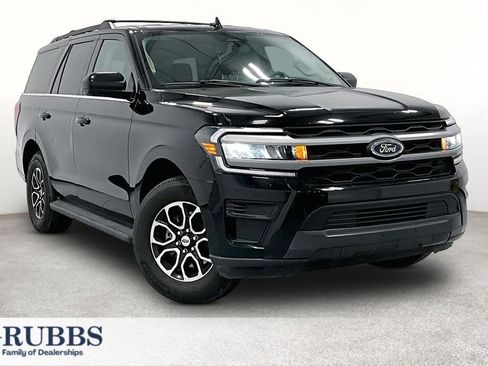 Used 2023 Ford Expedition XLT RWD image 1