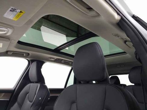 Certified 2025 Volvo XC90 B6 Plus image 19