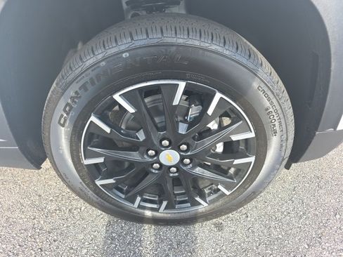 New 2026 Chevrolet Traverse LT w/ Enhanced Driving Package image 9