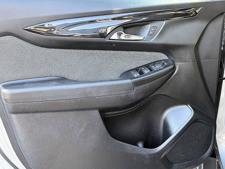 Used 2025 Chevrolet TrailBlazer LT FWD image 16