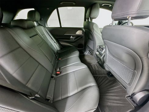 Used 2025 Mercedes-Benz GLE 350 4MATIC image 30
