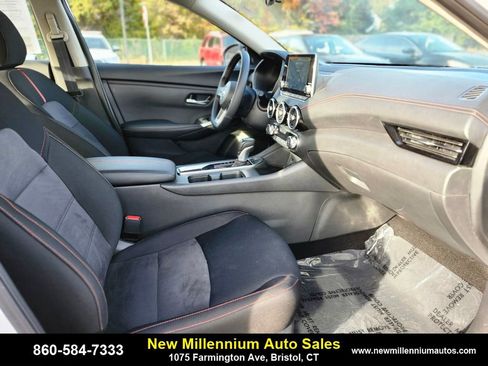 Used 2025 Nissan Sentra SR image 11