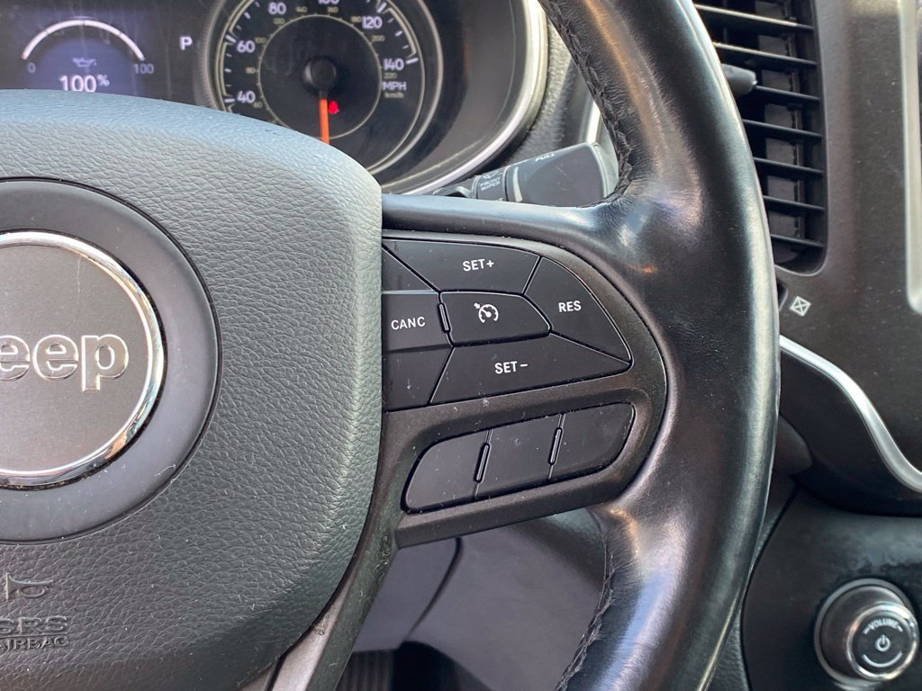 Used 2021 Jeep Cherokee Trailhawk AWD/4WD image 15