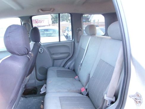 Used 2012 Jeep Liberty Limited Jet w/ Comfort/Convenience Group image 6