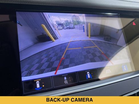 Certified 2023 Cadillac XT5 Premium Luxury w/ Technology Package AWD/4WD image 7