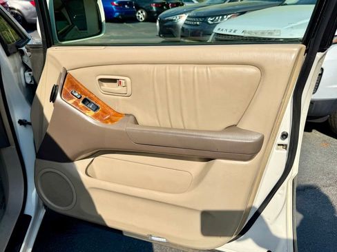 Used 2000 Lexus RX 300 image 21