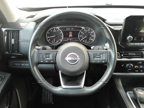 Used 2024 Nissan Pathfinder SV w/ Black Appearance Package FWD image 33