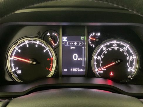 Used 2024 Toyota 4Runner TRD Off-Road Premium image 17