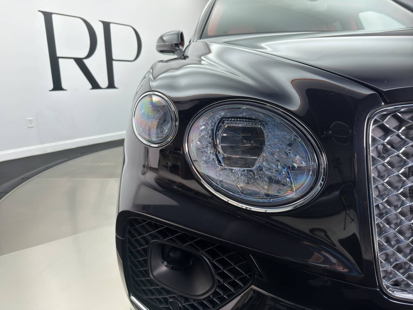 Used 2021 Bentley Bentayga w/ First Edition Specification AWD/4WD image 35