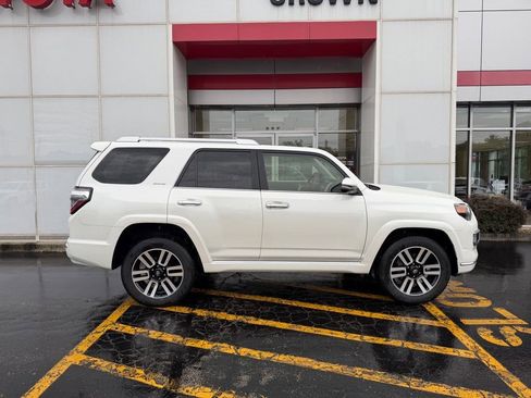 Used 2023 Toyota 4Runner Limited AWD/4WD image 4