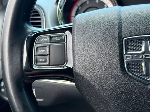 Used 2019 Dodge Grand Caravan SE FWD image 24