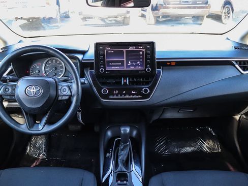 Used 2022 Toyota Corolla LE FWD image 12