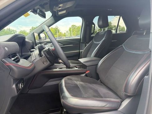 Used 2025 Ford Explorer ST AWD/4WD image 26