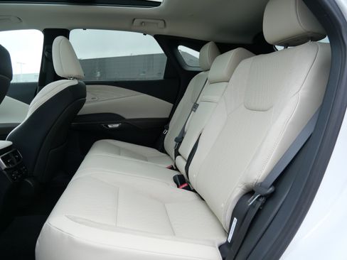 Used 2024 Lexus RX 350 w/ Convenience Package image 16