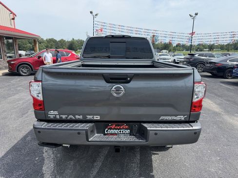 Used 2017 Nissan Titan PRO-4X AWD/4WD image 5