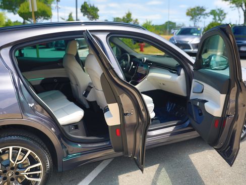 Used 2024 Maserati Grecale GT AWD/4WD image 47