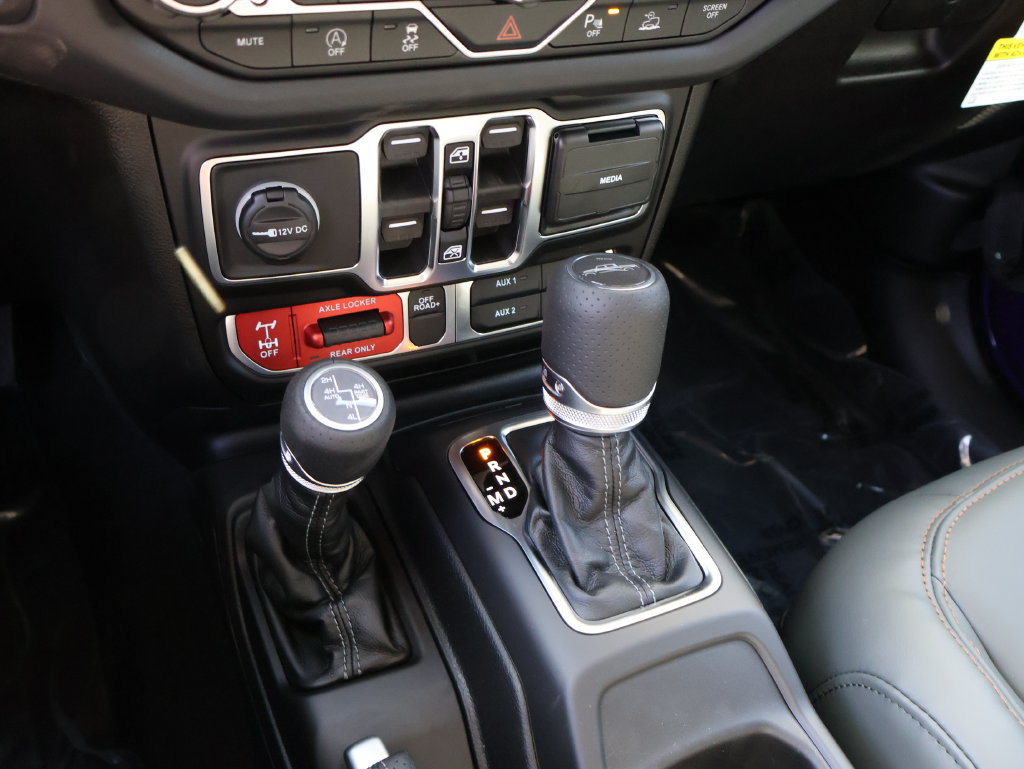 New 2026 Jeep Gladiator Mojave AWD/4WD image 38