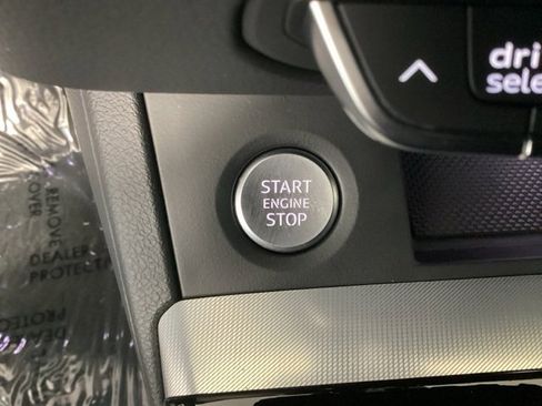 Certified 2025 Audi Q5 2.0T Premium image 28