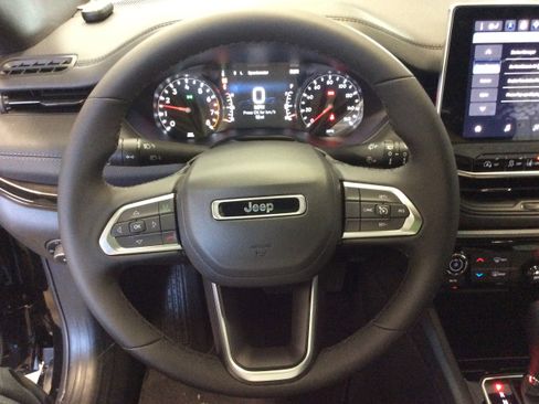 New 2026 Jeep Compass Latitude AWD/4WD image 17
