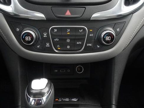 Used 2020 Chevrolet Equinox Premier FWD image 19